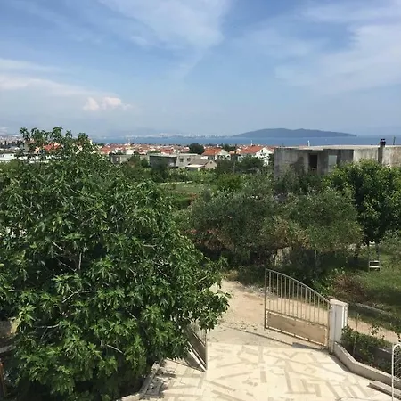 Villa Barbara Kastel Novi